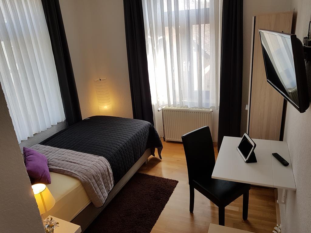 Restaurant&Hotel Exquisite Bobenheim am Berg Extérieur photo