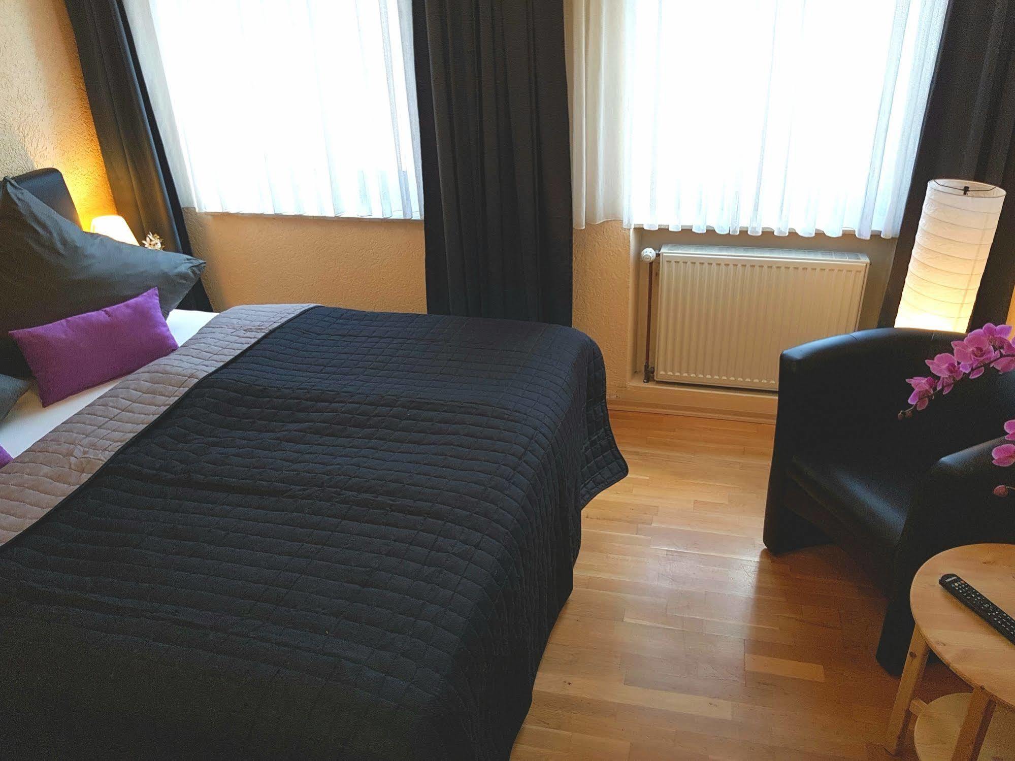 Restaurant&Hotel Exquisite Bobenheim am Berg Extérieur photo