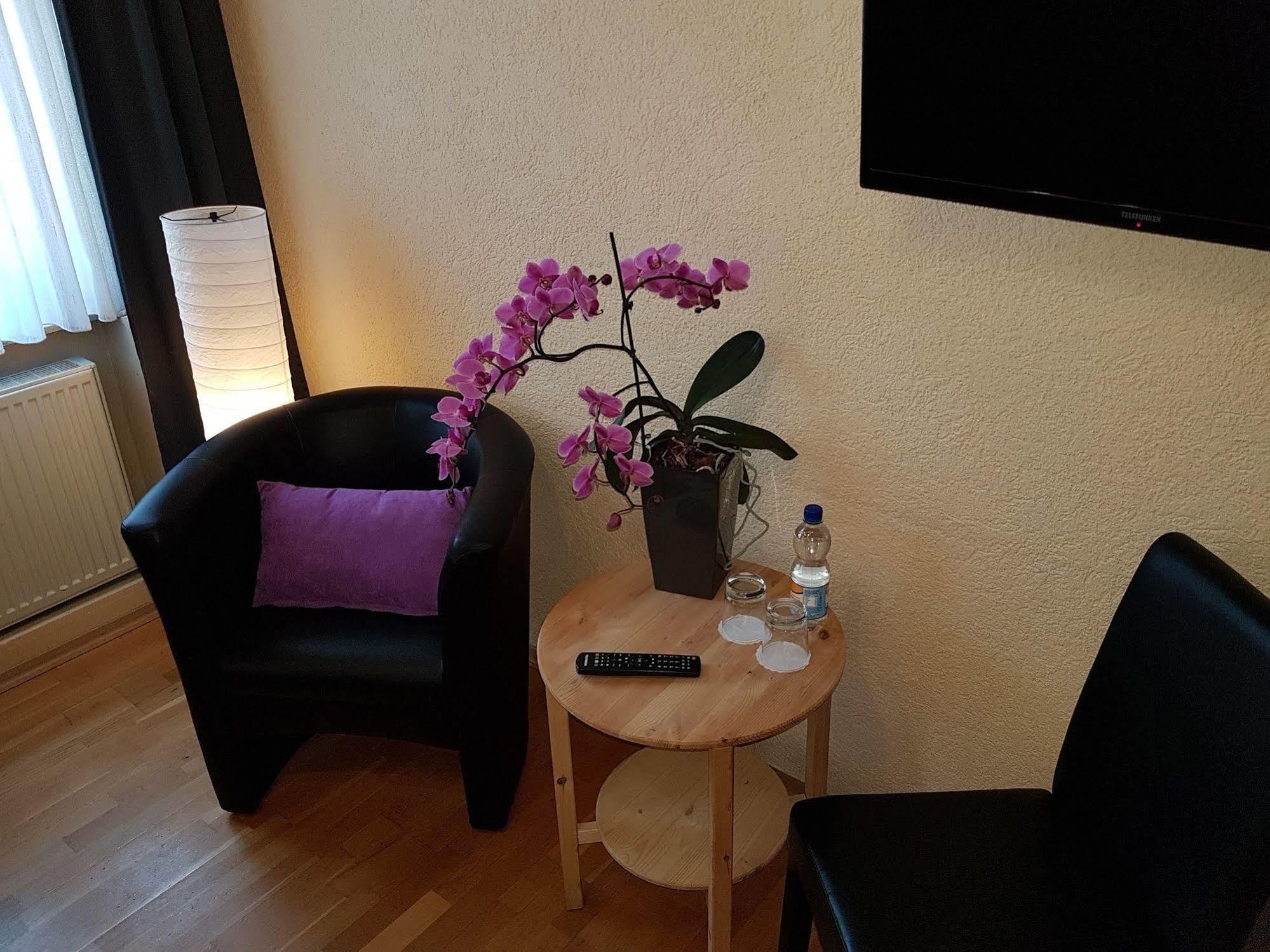 Restaurant&Hotel Exquisite Bobenheim am Berg Extérieur photo